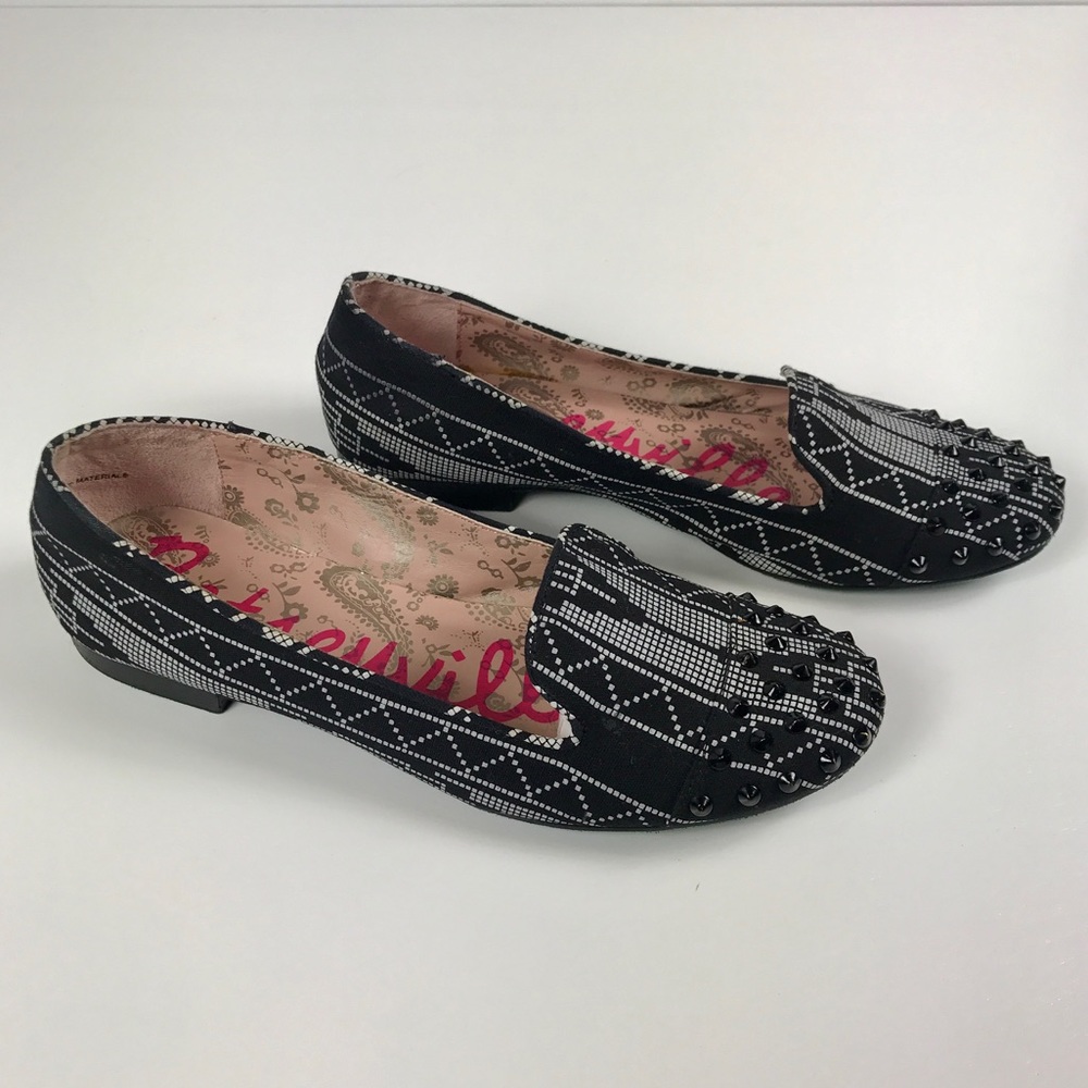Betseyville | Studded Aztec Flats | 7